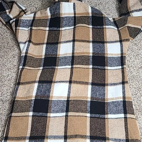 Plaid Long Plaid Shacket - Picture 4 of 6